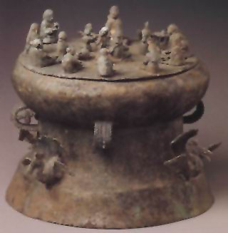 图片：纺织场面铜贮贝器